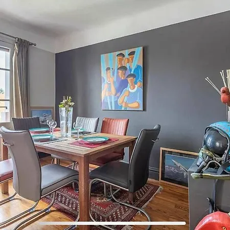 شقة Exceptionnel 3 Pieces Art Deco En Dernier Etage Avec Garage Prive Centre بياريتز