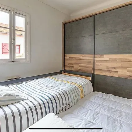 شقة Exceptionnel 3 Pieces Art Deco En Dernier Etage Avec Garage Prive Centre