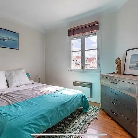 Exceptionnel 3 Pieces Art Deco En Dernier Etage Avec Garage Prive Centre شقة