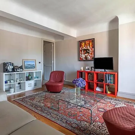 شقة Exceptionnel 3 Pieces Art Deco En Dernier Etage Avec Garage Prive Centre بياريتز
